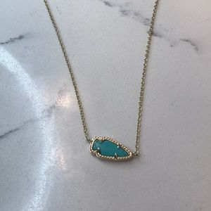 Kendra Scott necklace